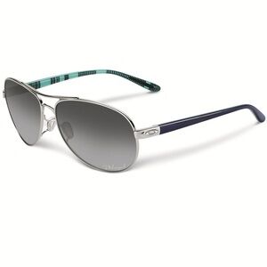 Oakley Feedback Sunglasses - Polished Chrome w/ grey Polarized lenses